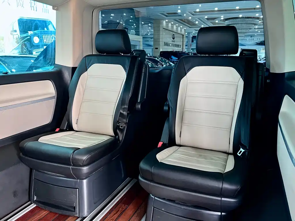 Volkswagen Volkswagen Multivan 2016 2.0 TSI 4MOTION Comfortline 6-seater 2017 - thumbnail 11