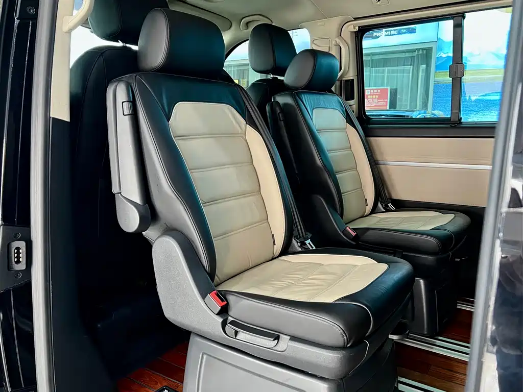 Volkswagen Volkswagen Multivan 2016 2.0 TSI 4MOTION Comfortline 6-seater 2017 - thumbnail 13