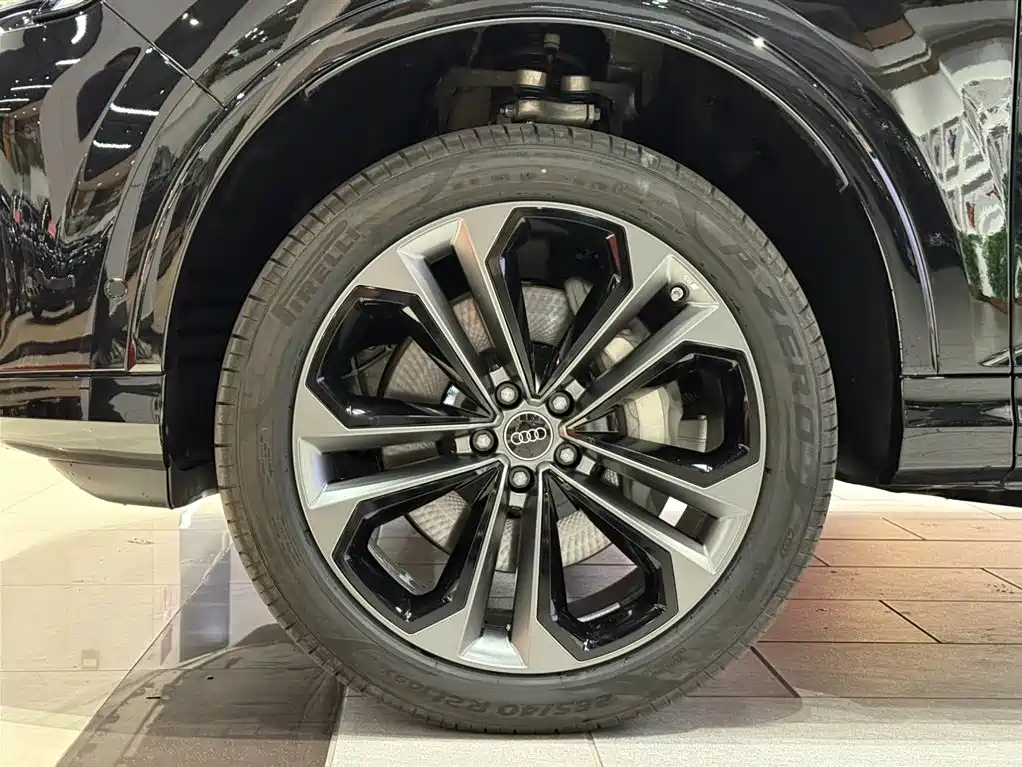 Audi Audi Q7 2025 55 TFSI quattro S line Sport 2025 - thumbnail 7