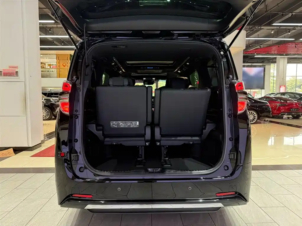 Toyota Alphard 2023 Crown Hybrid 2.5L HV Royal Edition 2023 - thumbnail 13