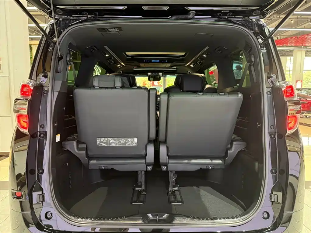 Toyota Alphard 2023 Crown Hybrid 2.5L HV Royal Edition 2023 - thumbnail 14