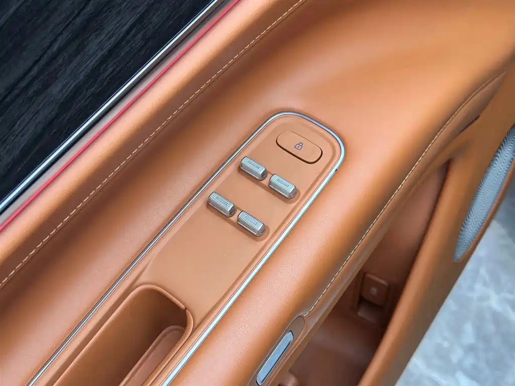 AITO M9 Aito M9 2024 Extended Range Ultra 42kWh 6-seater 2024 - thumbnail 15