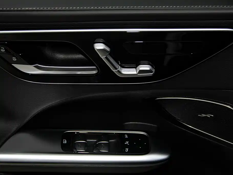 Mercedes-Benz Mercedes-Benz C-Class 2025 C 260 L Sport Edition 2025 - thumbnail 26