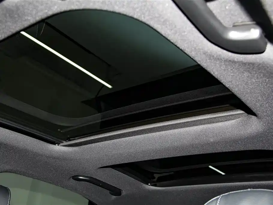 Mercedes-Benz Mercedes-Benz C-Class 2025 C 260 L Sport Edition 2025 - thumbnail 28