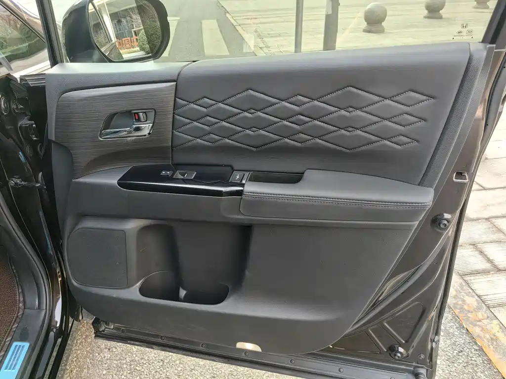 Honda Honda Elysion 2022 2.0L e:HEV Luxury Edition 2022 - thumbnail 11