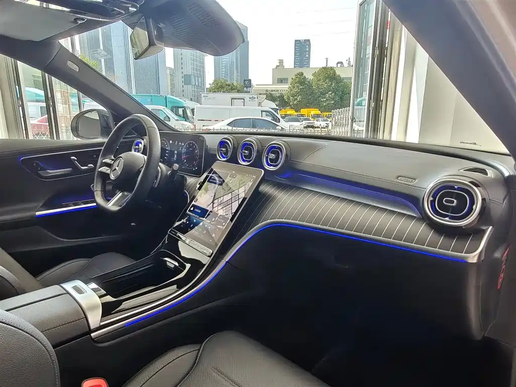 Mercedes-Benz Mercedes-Benz C-Class 2024 C 260 L Night Sport Edition 2024 - thumbnail 4