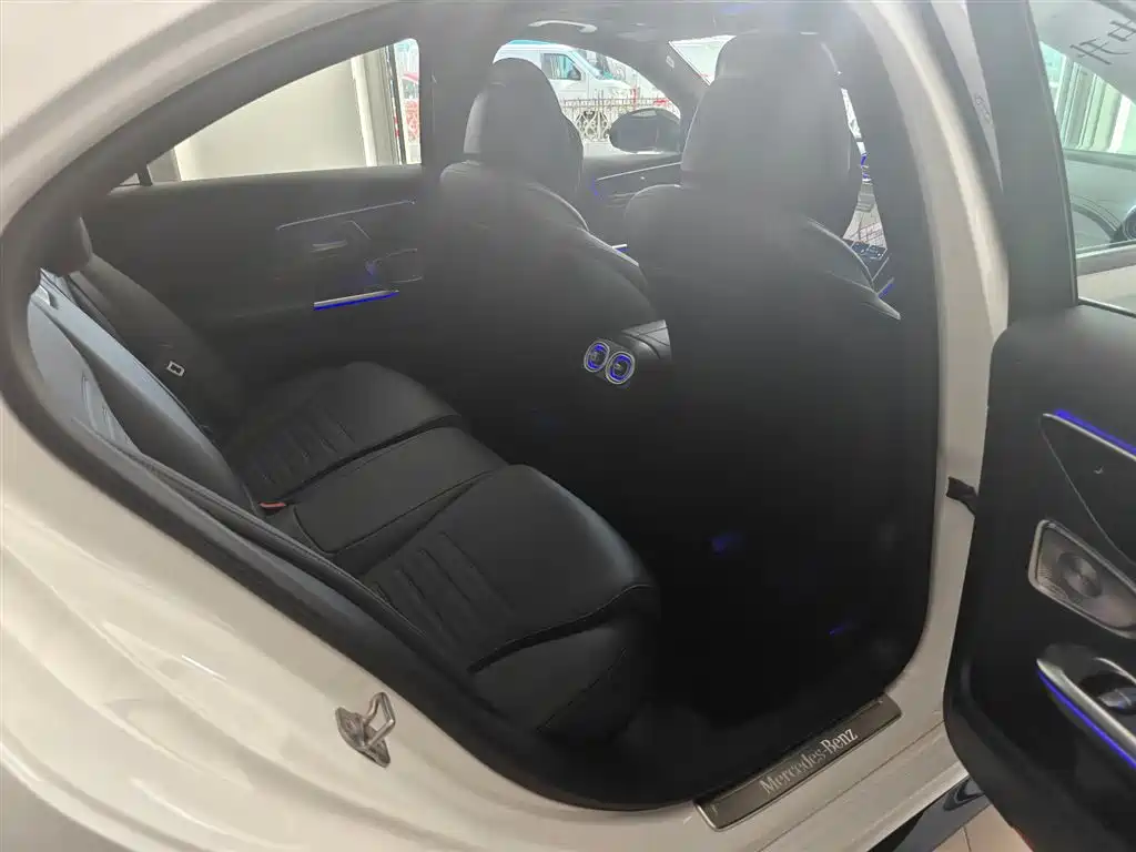 Mercedes-Benz Mercedes-Benz C-Class 2024 C 260 L Night Sport Edition 2024 - thumbnail 6