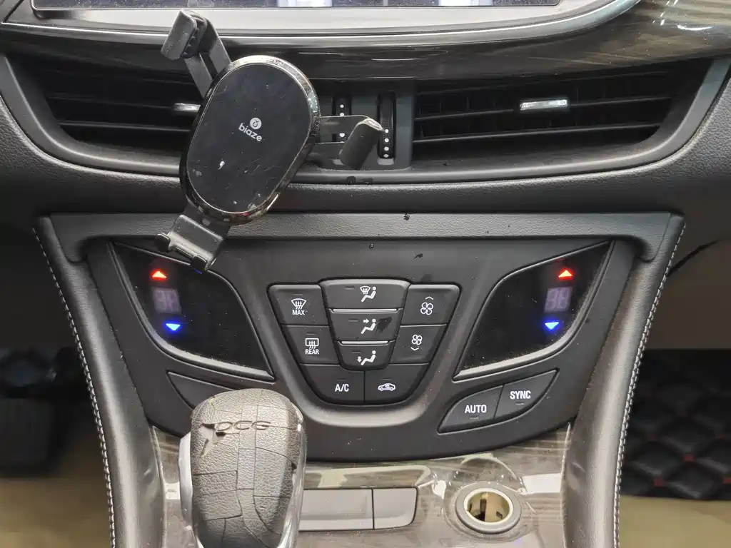 Buick Buick Envision Plus 2018 20T FWD Leading Edition 2018 - thumbnail 16
