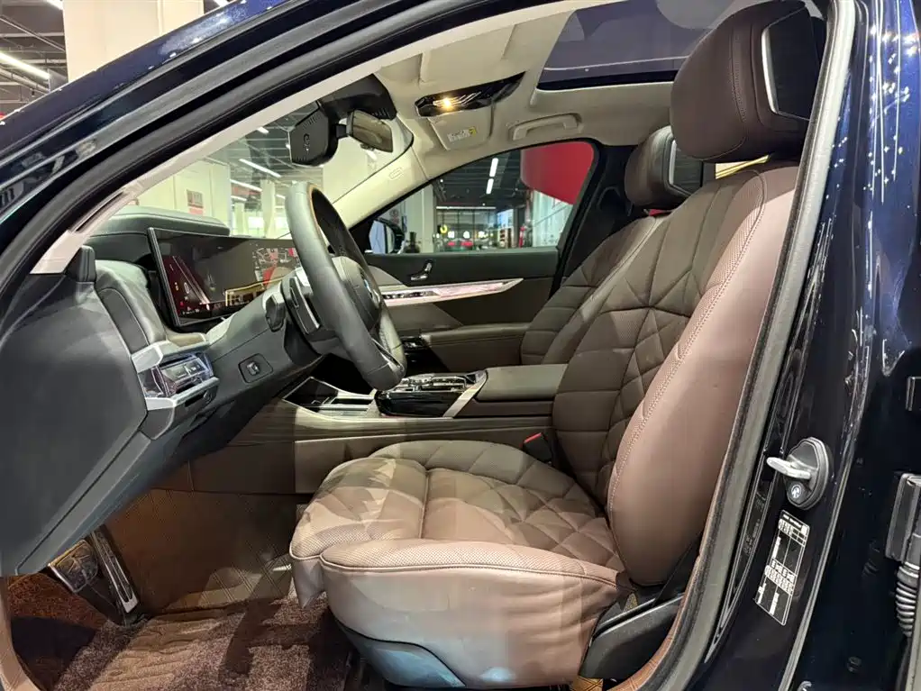 BMW BMW 7 Series 2023 740Li Leading Model M Sport Package 2026 - thumbnail 15