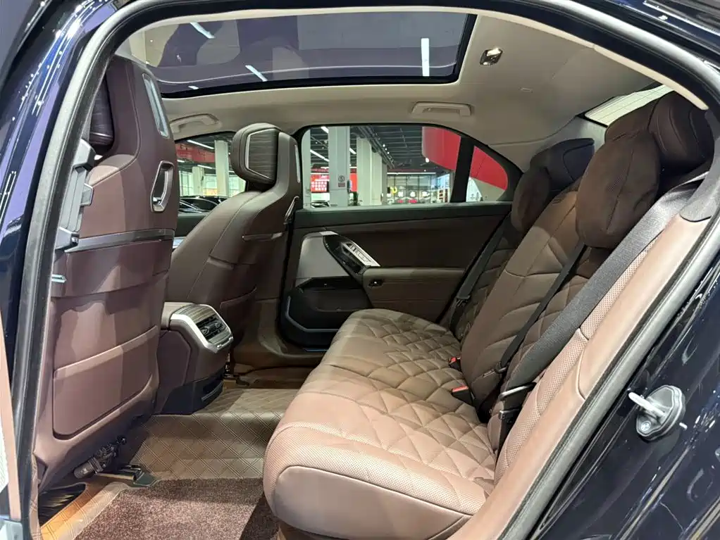 BMW BMW 7 Series 2023 740Li Leading Model M Sport Package 2026 - thumbnail 17