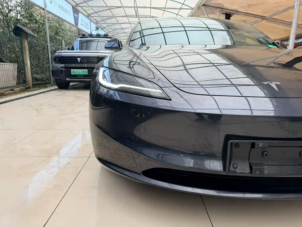 Tesla Model 3 Rear-Wheel Drive 2023 2024 - thumbnail 12