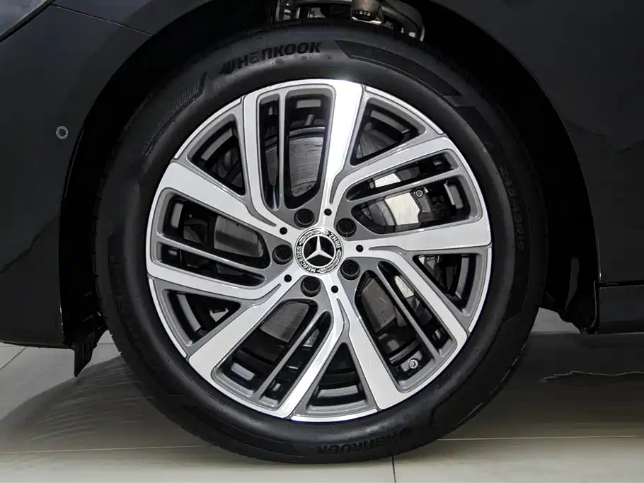Mercedes-Benz Mercedes-Benz E-Class 2024 Facelift E 300 L Fashion Edition 2024 - thumbnail 12