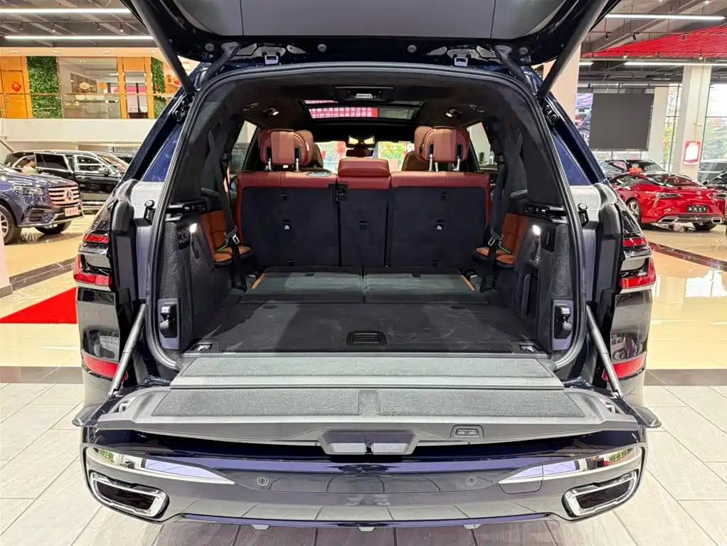 BMW BMW X7 xDrive40i M Sport Package Premium 2023 2024 - thumbnail 21