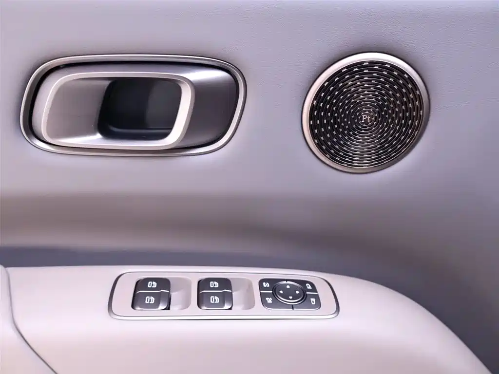 Li Auto Li Auto L9 2025 Standard Edition 2025 - thumbnail 17