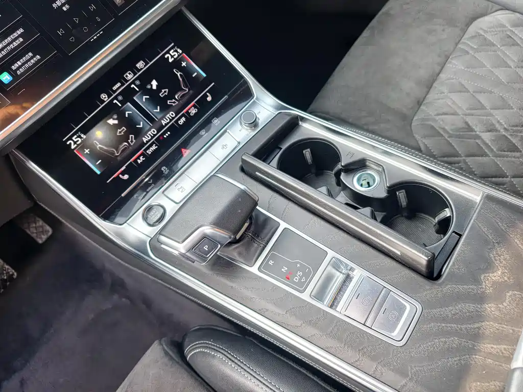 Audi Audi A6L 2024 55 TFSI quattro Premium Dynamic Edition 2024 - thumbnail 14