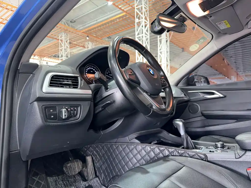 BMW BMW 1 Series 2018 118i Fashion Edition 2019 - thumbnail 13