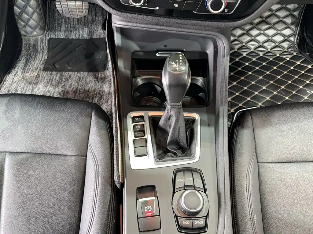 BMW BMW 1 Series 2018 118i Fashion Edition 2019 - thumbnail 19