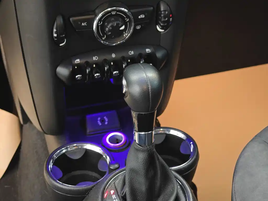 MINI MINI 2013 1.6L ONE First Edition Limited 2014 - thumbnail 17