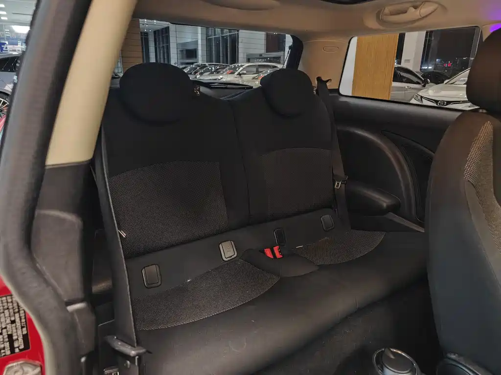 MINI MINI 2013 1.6L ONE First Edition Limited 2014 - thumbnail 29