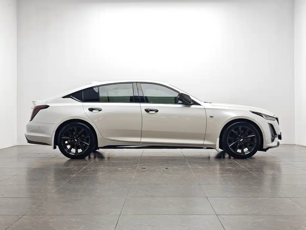 Cadillac Cadillac CT5 2023 28T Platinum Edition 2023 - thumbnail 11