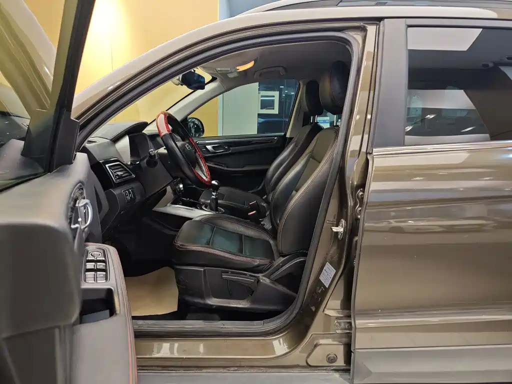 Zotye Dymax X5 2017 Upgrade Edition 1.5T Manual Luxury Model 2017 - thumbnail 13