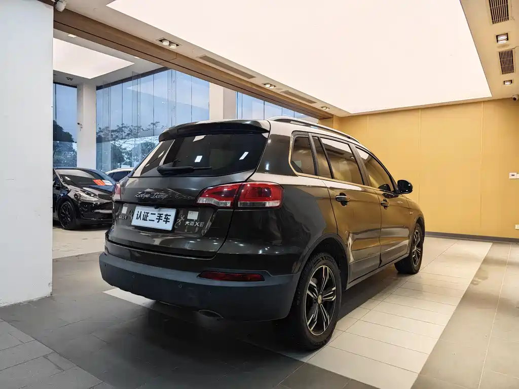 Zotye Dymax X5 2017 Upgrade Edition 1.5T Manual Luxury Model 2017 - thumbnail 27