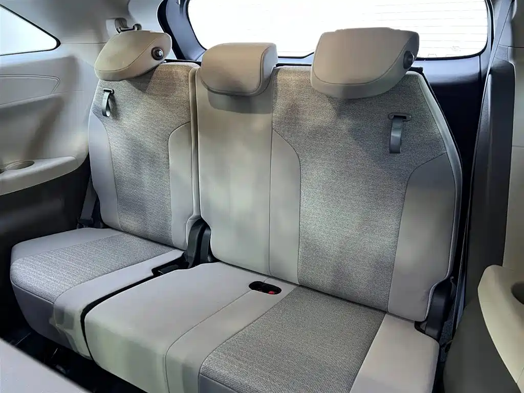Toyota Toyota Sienna 2024 2.5L Hybrid LE 2024 - thumbnail 10