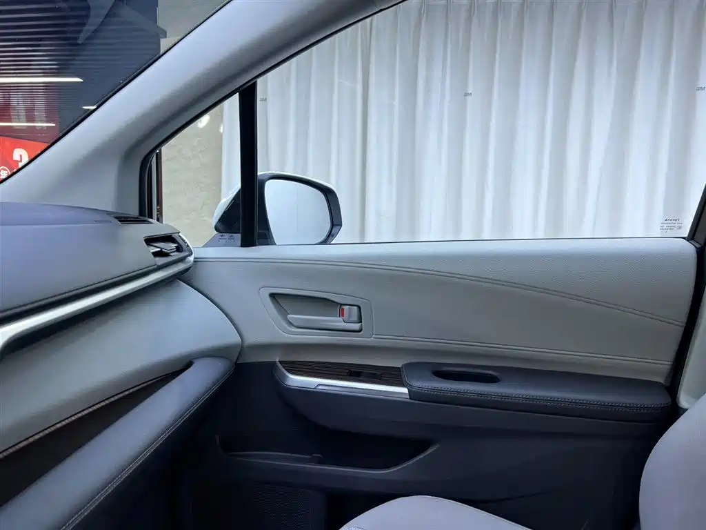 Toyota Toyota Sienna 2024 2.5L Hybrid LE 2024 - thumbnail 19