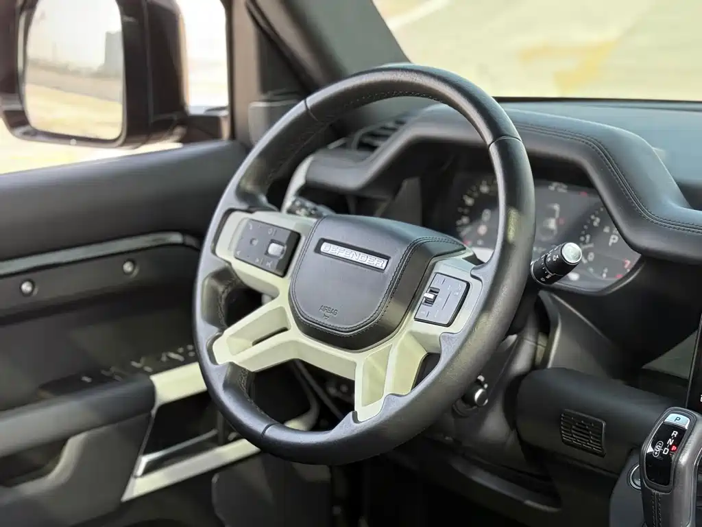 Land Rover Land Rover Defender 2023 110 3.0T P400 X-DYNAMIC HSE 2023 - thumbnail 9