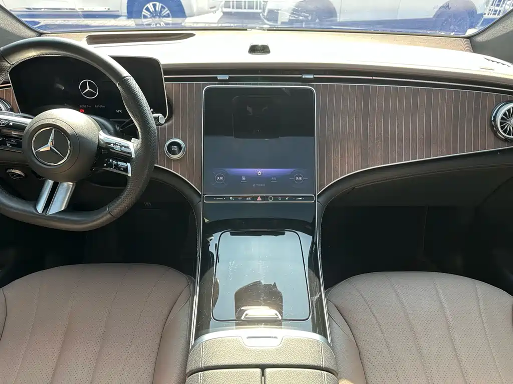 Mercedes-Benz Mercedes-Benz EQE SUV 2023 350 4MATIC Luxury Edition 2024 - thumbnail 21