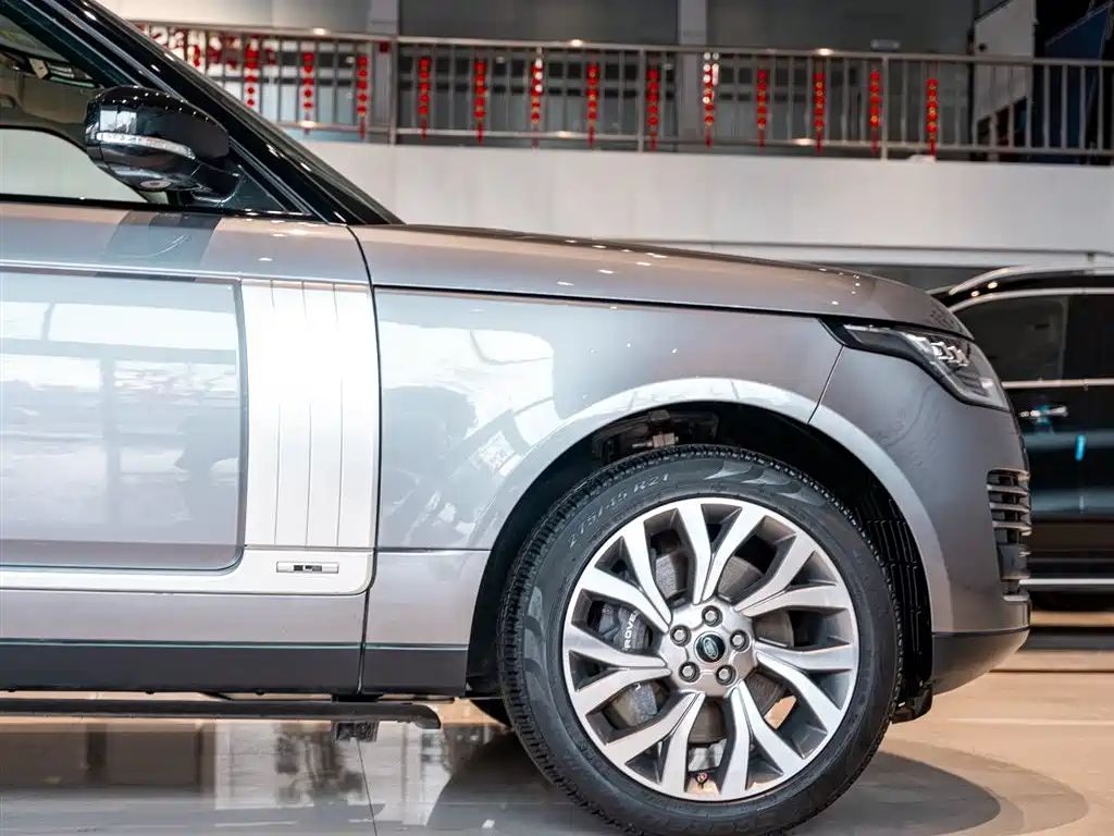 Land Rover Range Rover 2021 3.0 L6 Autobiography Long Classic Edition 2020 - thumbnail 5