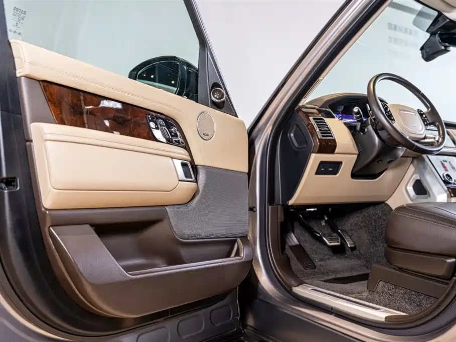 Land Rover Range Rover 2021 3.0 L6 Autobiography Long Classic Edition 2020 - thumbnail 8
