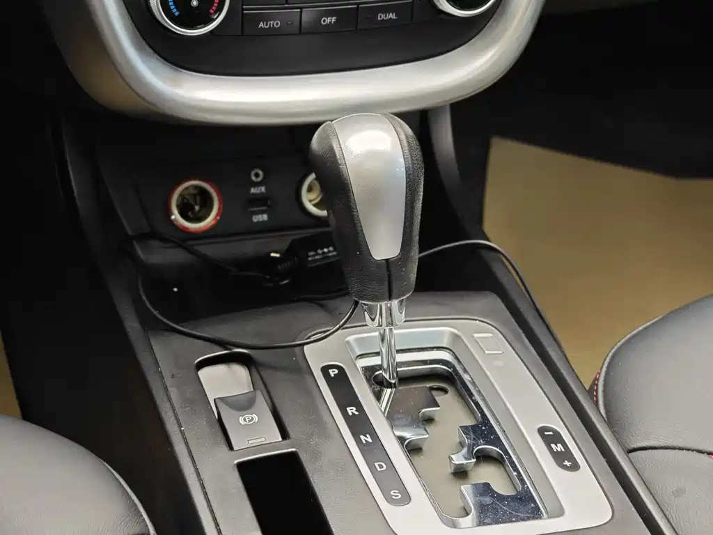 Besturn Besturn X80 2015 2.0L Automatic Luxury Edition 2014 - thumbnail 17