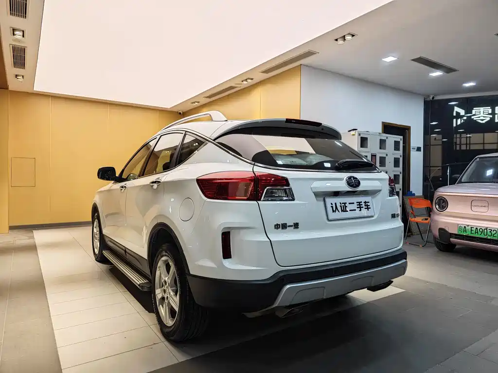 Besturn Besturn X80 2015 2.0L Automatic Luxury Edition 2014 - thumbnail 24