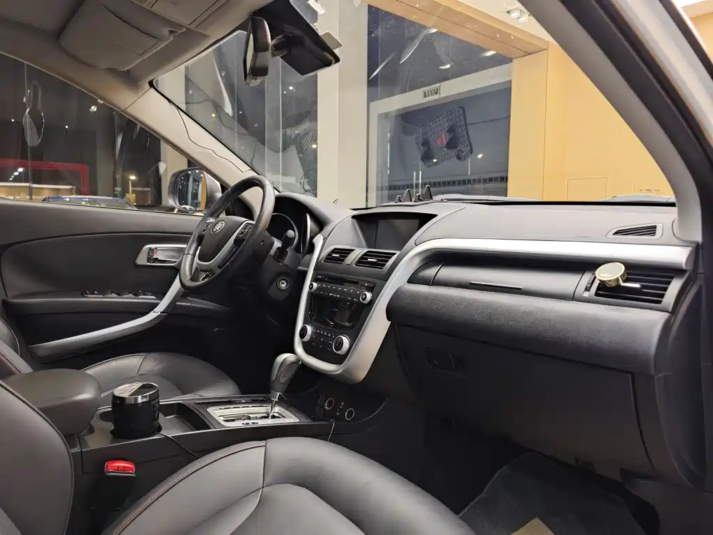 Besturn Besturn X80 2015 2.0L Automatic Luxury Edition 2014 - thumbnail 30