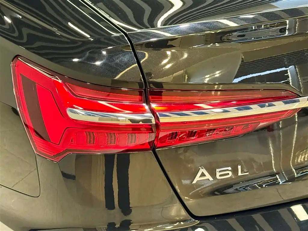 Audi Audi A6L 2019 40 TFSI Luxury Dynamic Model 2019 - thumbnail 9
