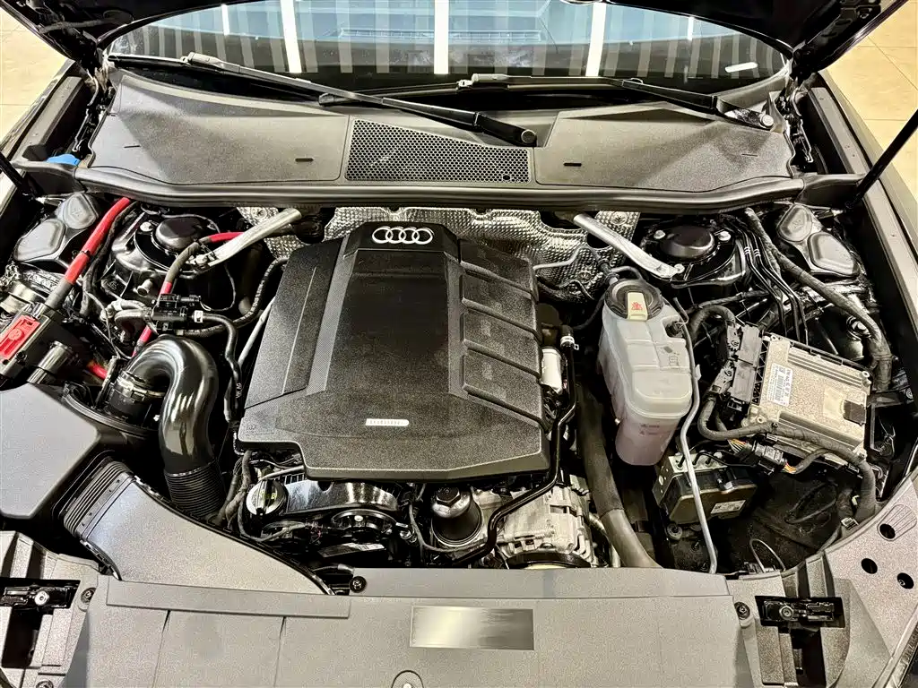 Audi Audi A6L 2019 40 TFSI Luxury Dynamic Model 2019 - thumbnail 11
