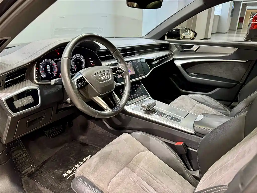 Audi Audi A6L 2019 40 TFSI Luxury Dynamic Model 2019 - thumbnail 26