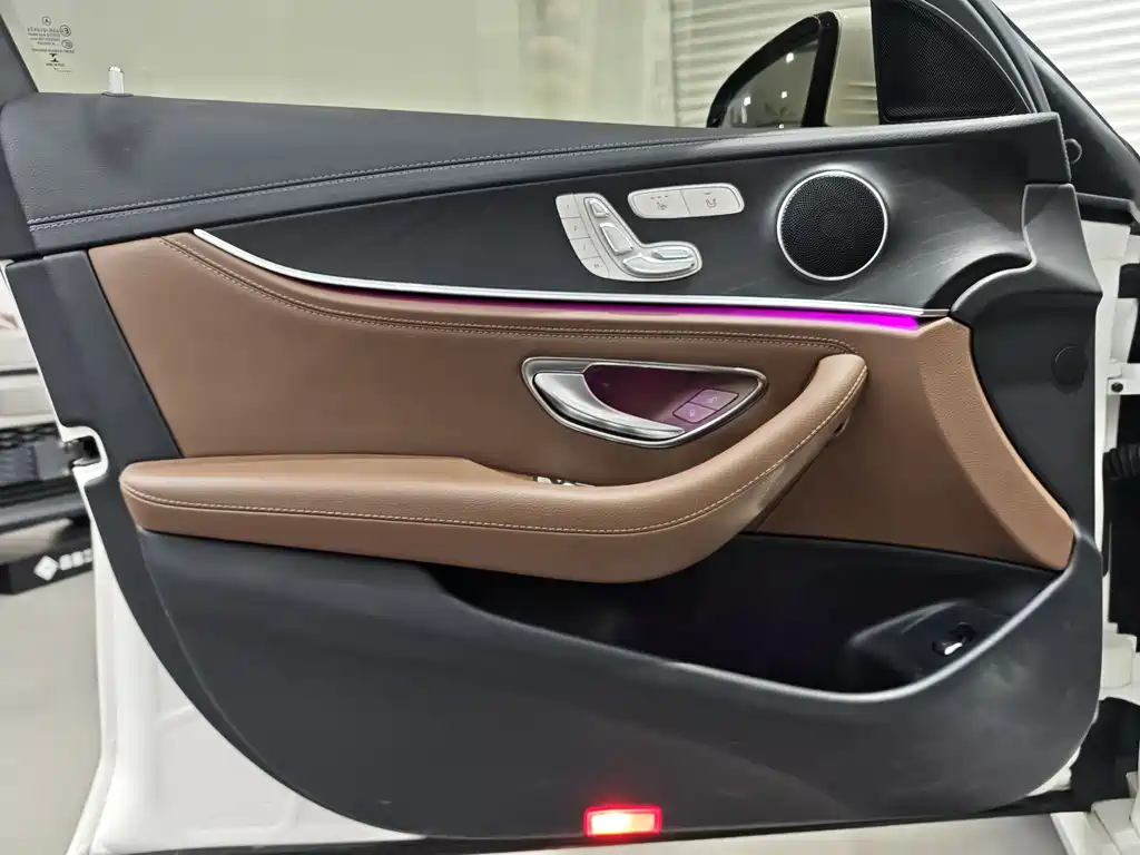 Mercedes-Benz Mercedes-Benz E-Class 2019 Facelift E 300 L Sport Style 2019 - thumbnail 14