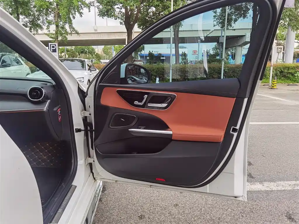 Mercedes-Benz Mercedes-Benz C-Class 2022 C 200 L Sport Edition 2022 - thumbnail 11