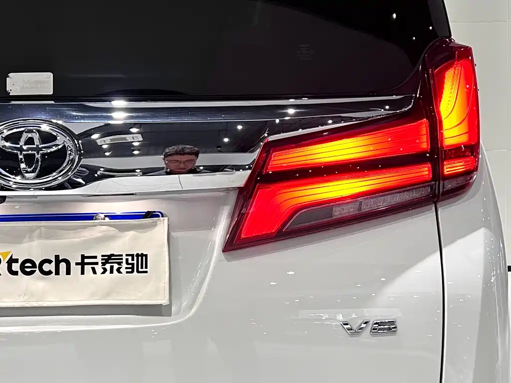 Toyota Alphard 2018 Model Year Facelift 3.5L Executive Version 2018 - thumbnail 14