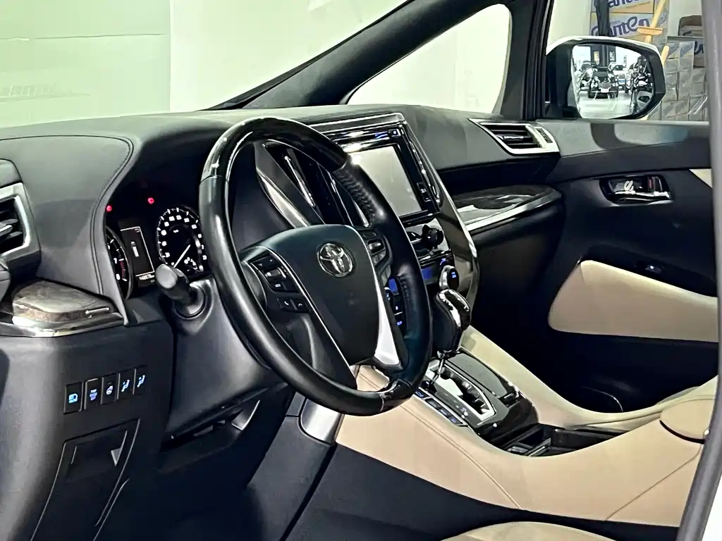 Toyota Alphard 2018 Model Year Facelift 3.5L Executive Version 2018 - thumbnail 19