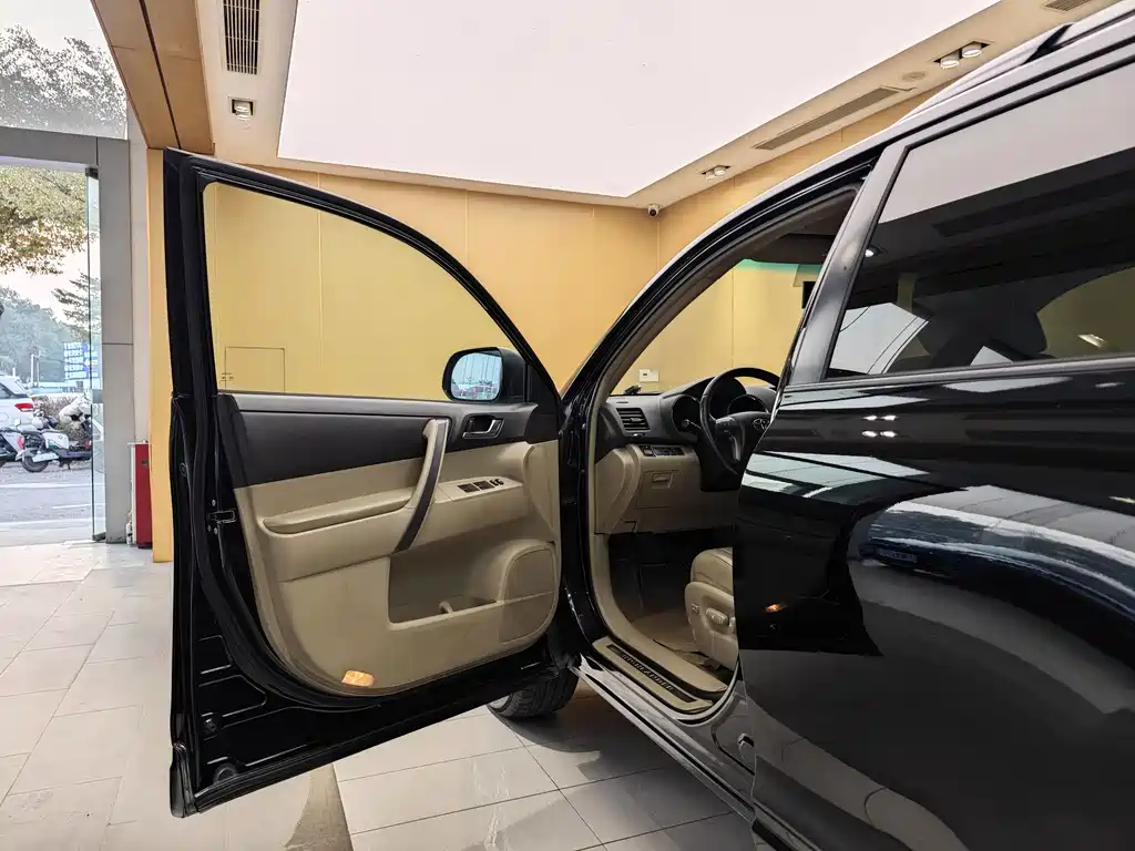 Toyota Toyota Highlander 2009 2.7L 2WD 5-seat Premium Edition 2011 - thumbnail 7
