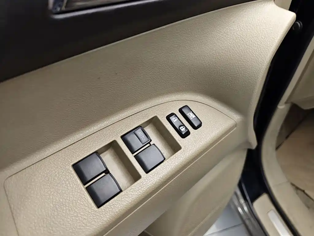 Toyota Toyota Highlander 2009 2.7L 2WD 5-seat Premium Edition 2011 - thumbnail 9