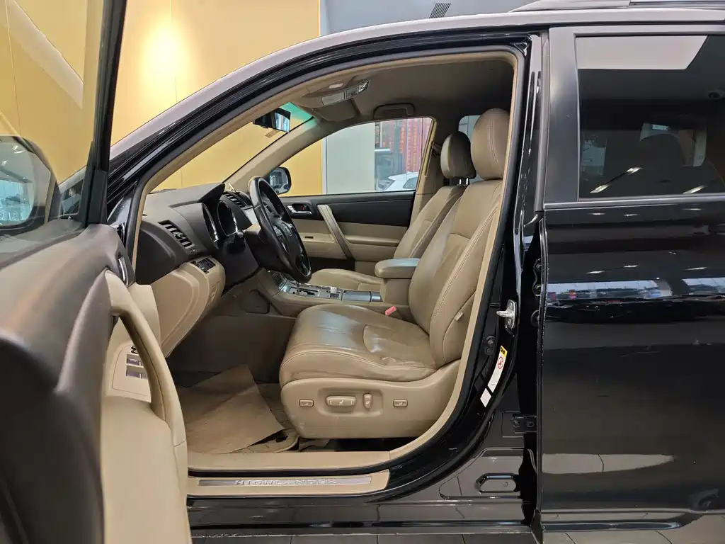 Toyota Toyota Highlander 2009 2.7L 2WD 5-seat Premium Edition 2011 - thumbnail 13