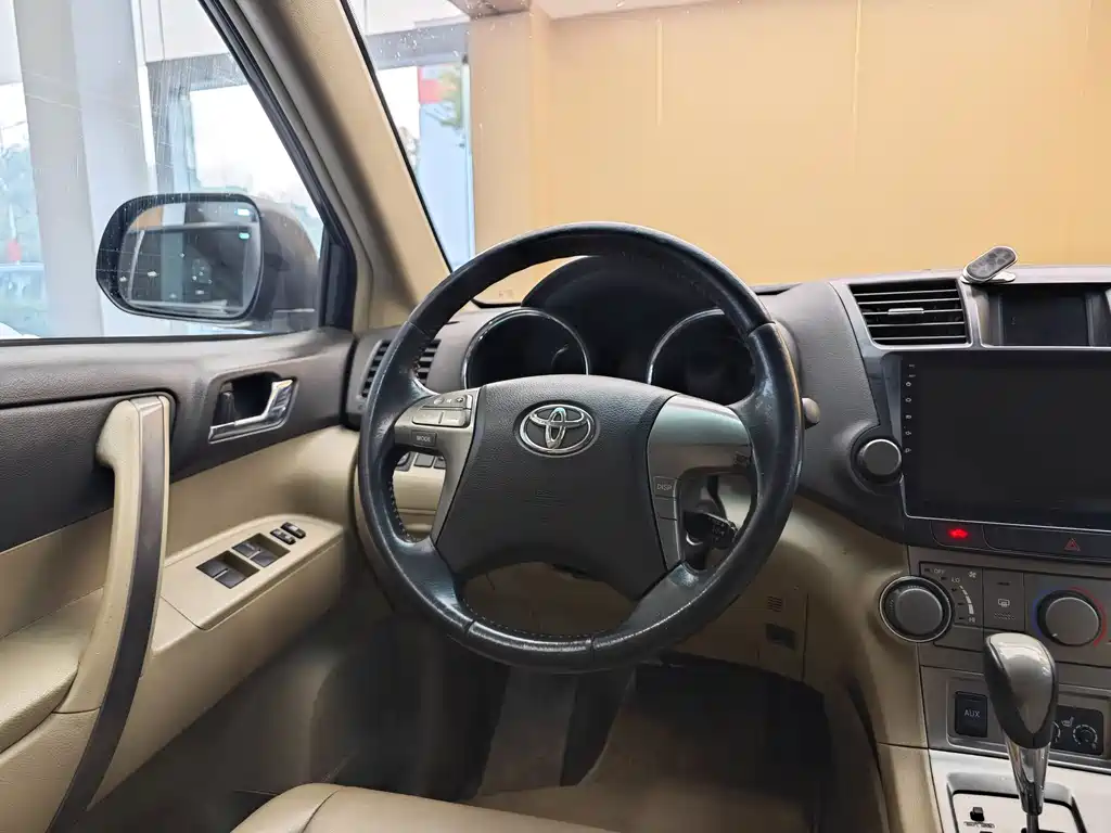 Toyota Toyota Highlander 2009 2.7L 2WD 5-seat Premium Edition 2011 - thumbnail 14