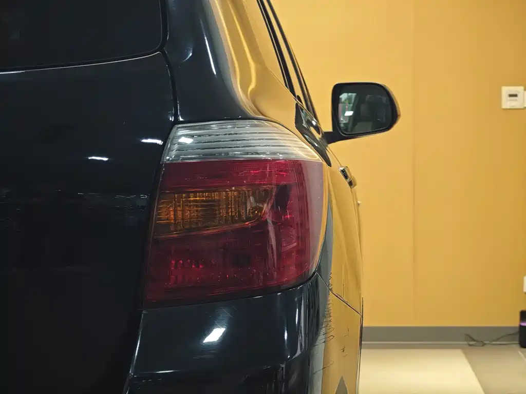 Toyota Toyota Highlander 2009 2.7L 2WD 5-seat Premium Edition 2011 - thumbnail 25