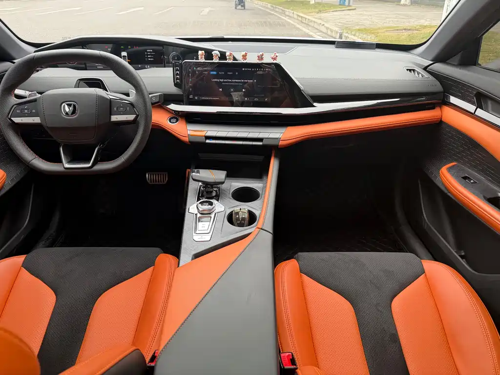 Changan Changan UNI-V 2023 1.5T Sport Edition 2024 - thumbnail 8