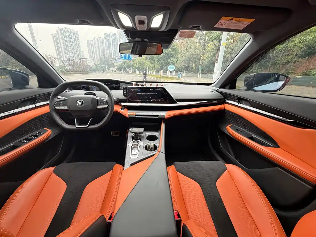 Changan Changan UNI-V 2023 1.5T Sport Edition 2024 - thumbnail 9