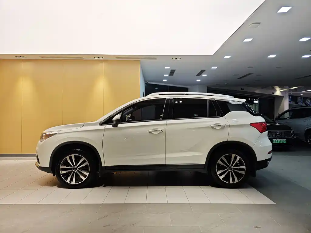 GAC Trumpchi GAC Trumpchi GS4 2017 235T Automatic 2WD Luxury Smart Link Edition 2017 - thumbnail 6